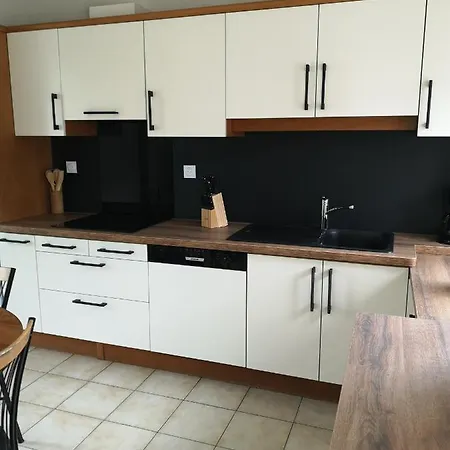 Semesterbostad Lebasladin