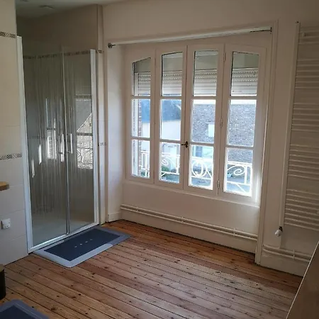 Semesterbostad Lebasladin Lison