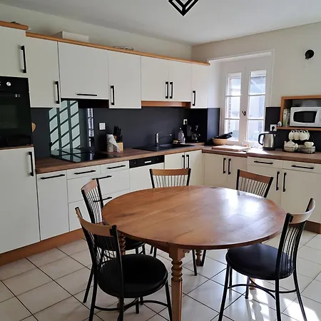 Semesterbostad Lebasladin *