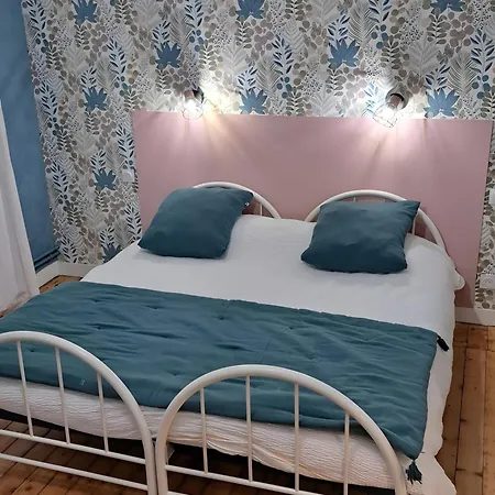 Semesterbostad Lebasladin *